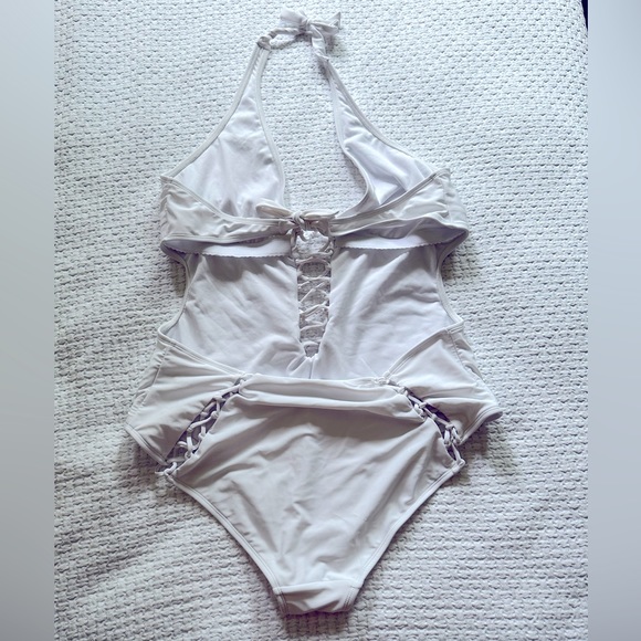 White Ashley Graham size 24 NWOT - Picture 3 of 5